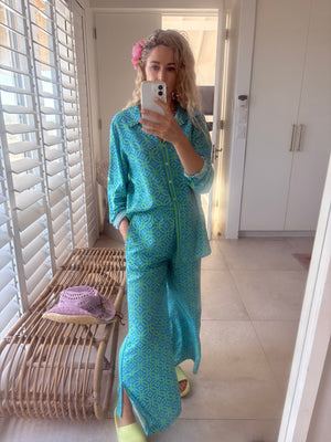 PALM BEACH BOYFRIEND SHIRT / TORI BLUE