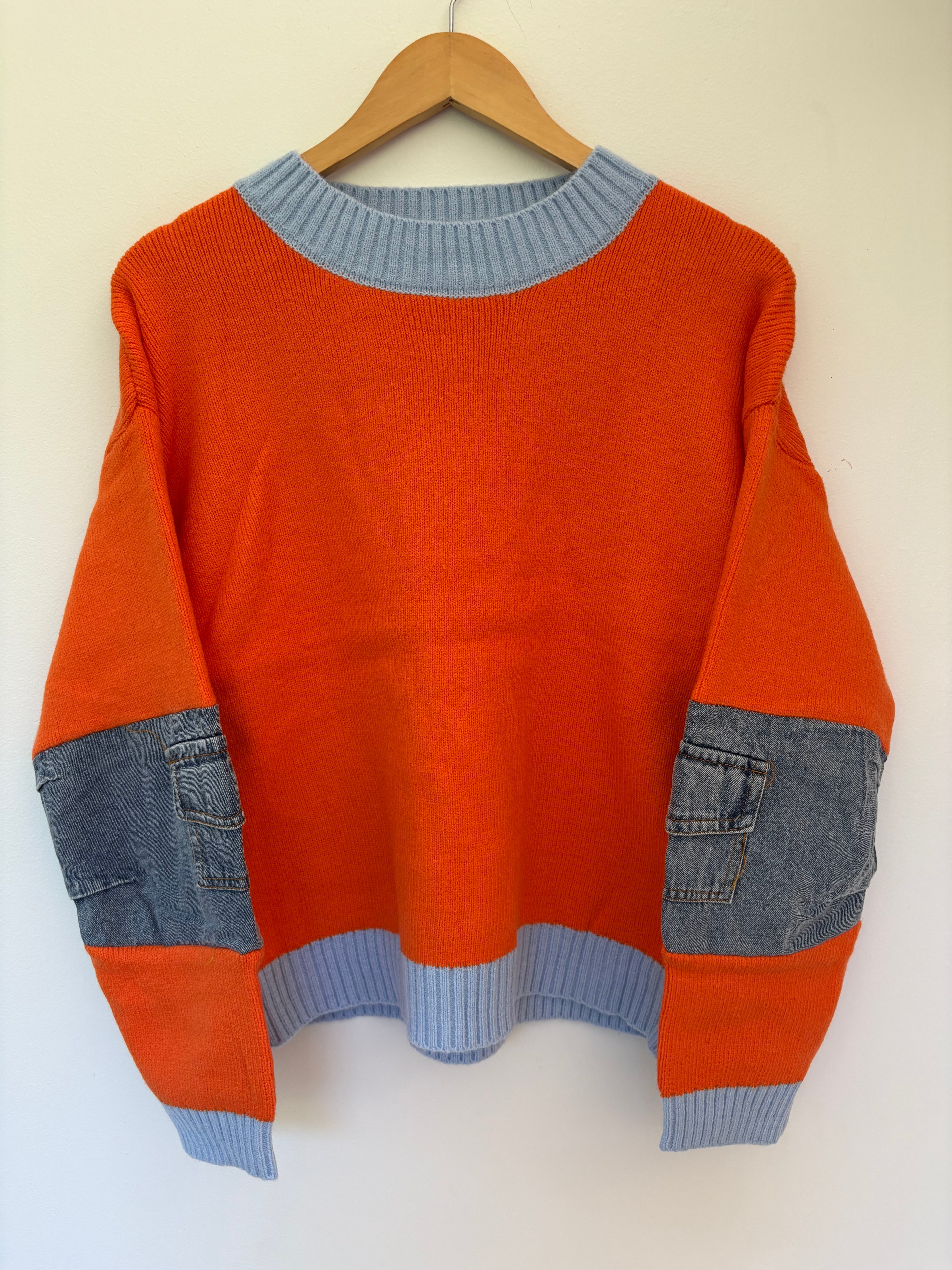 DENIM SLEEVE ROUND NECK KNIT