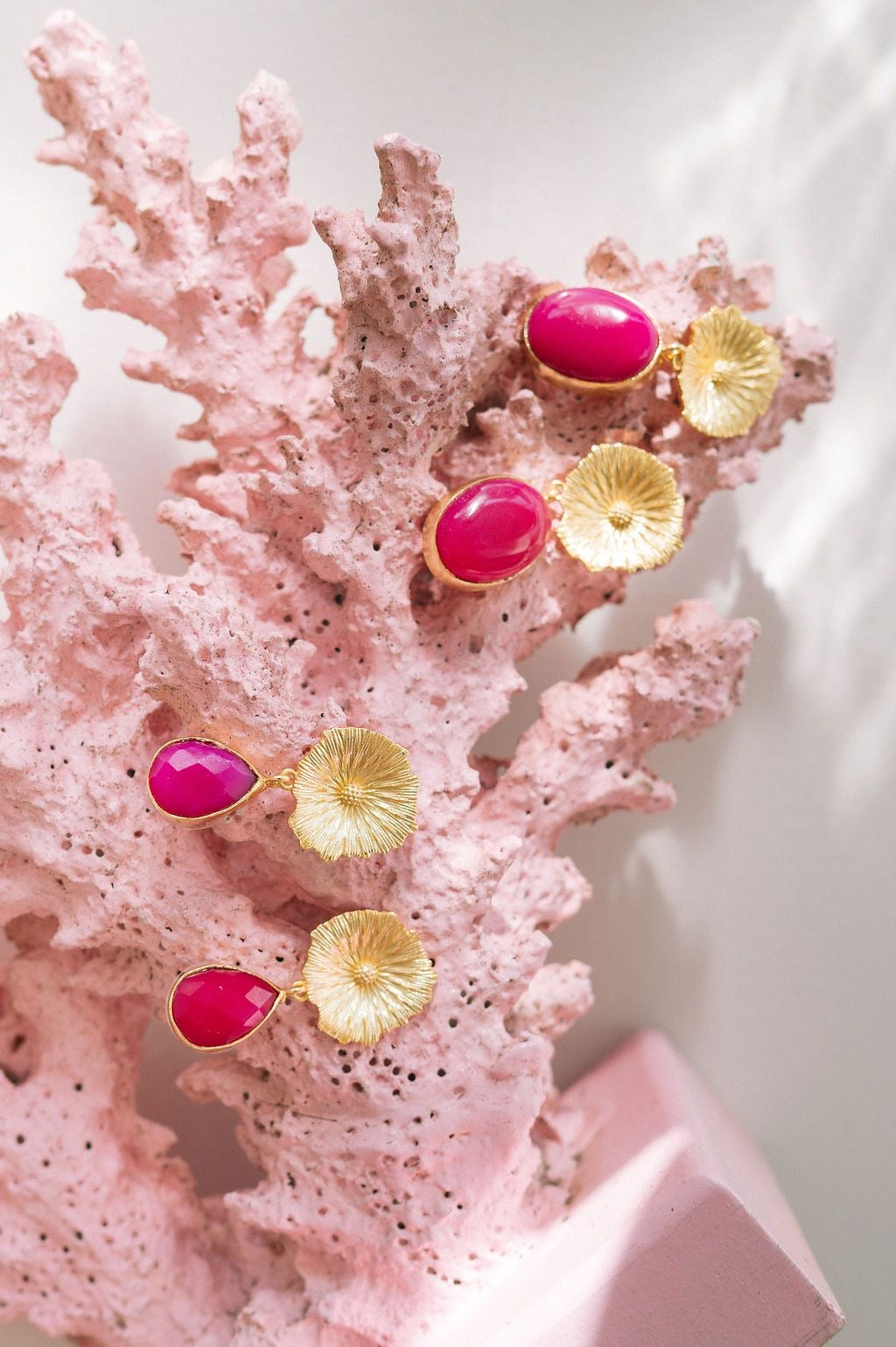 PINK STONE GOLD FLOWER EARRINGS