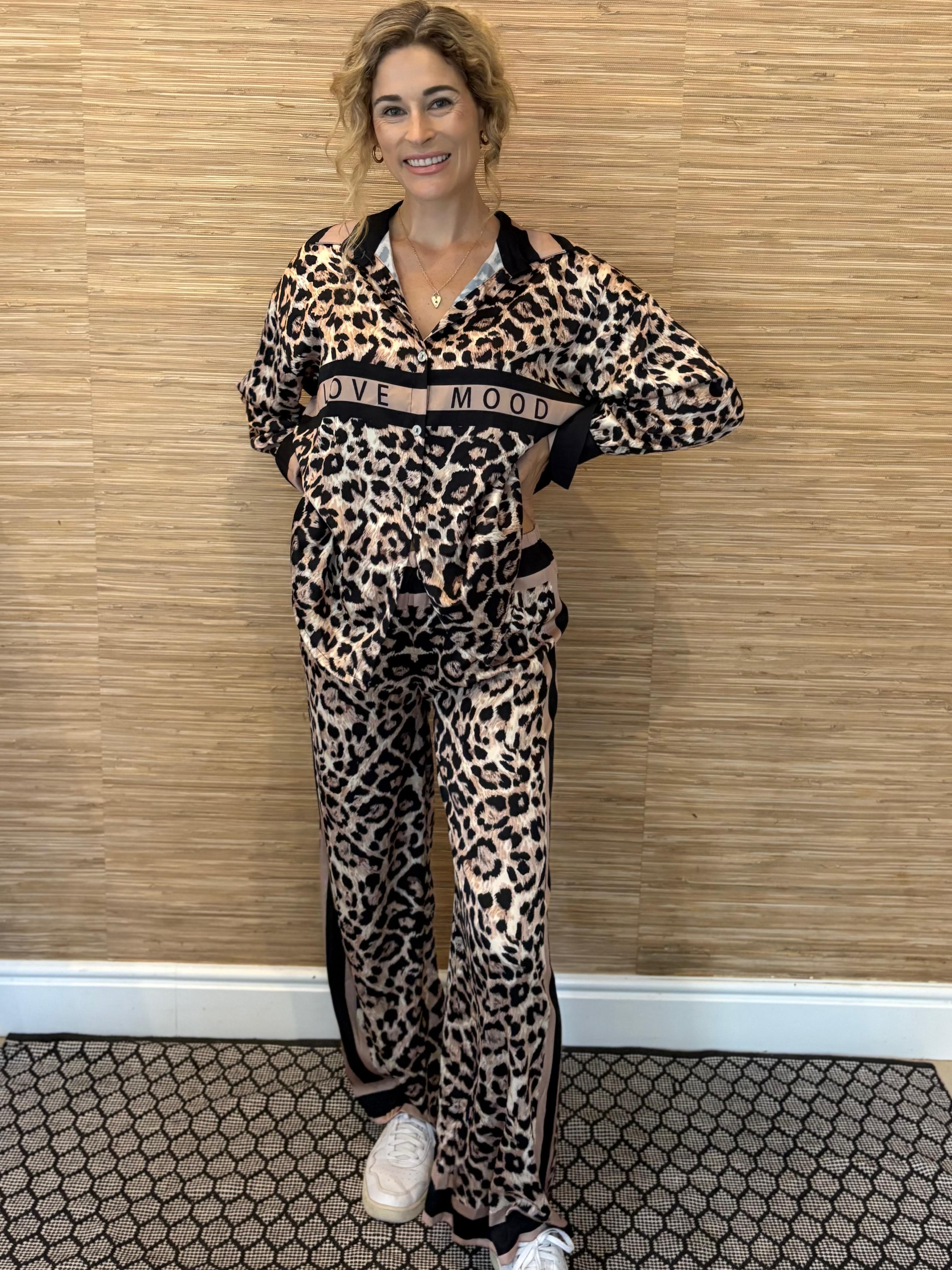 LEOPARD LOVE BLOUSE