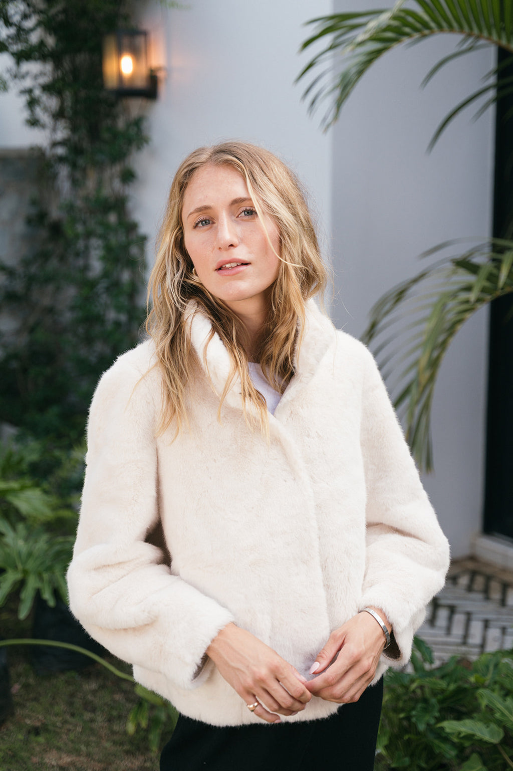 CROPPED FAUX FUR OCCASION JACKET