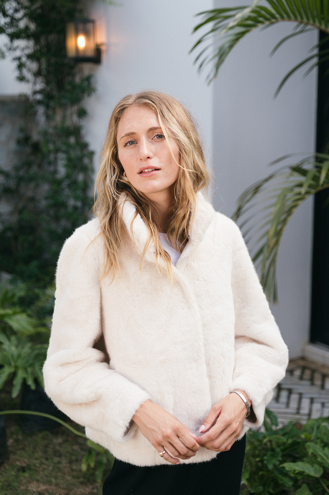 CROPPED FAUX FUR OCCASION JACKET