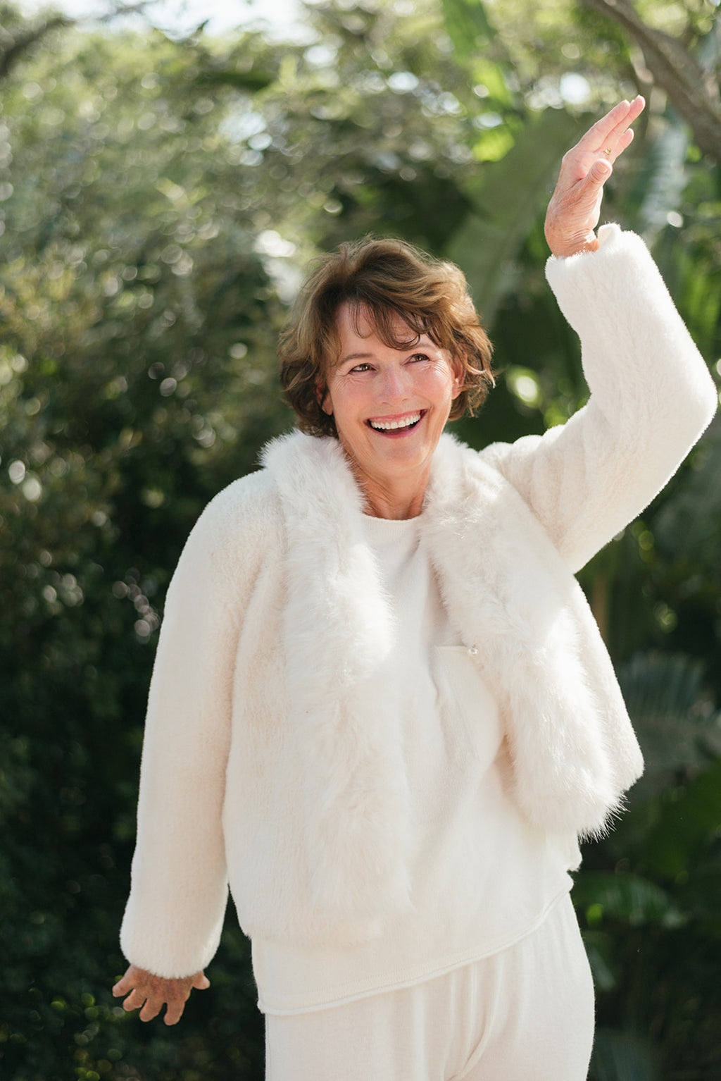 VANDERBELT FAUX FUR JACKET SHAWL
