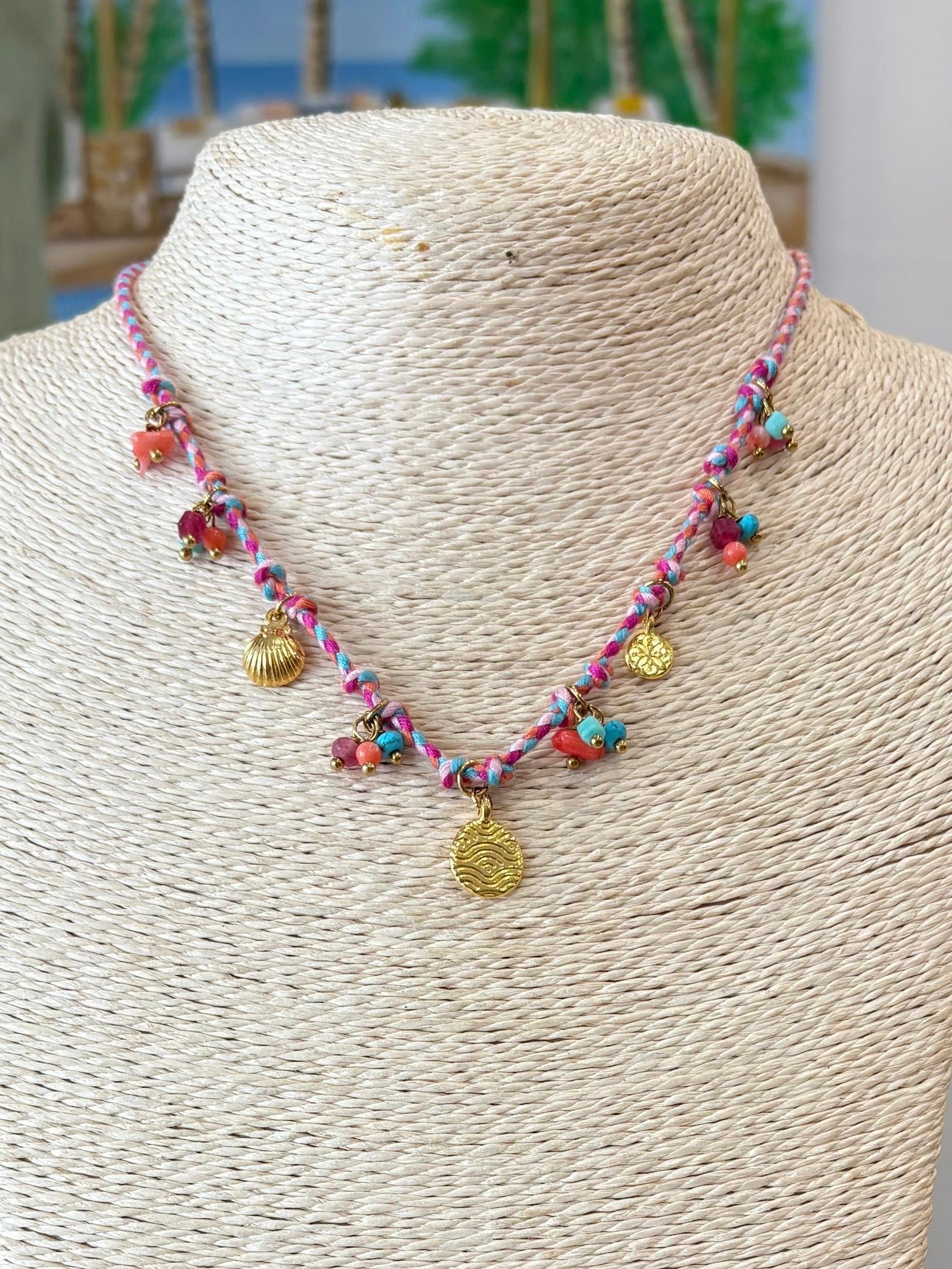 MINI THREAD NECKLACE